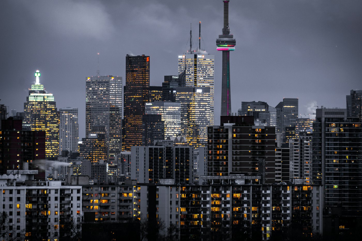 Toronto skyline with CN Tower at dusk
